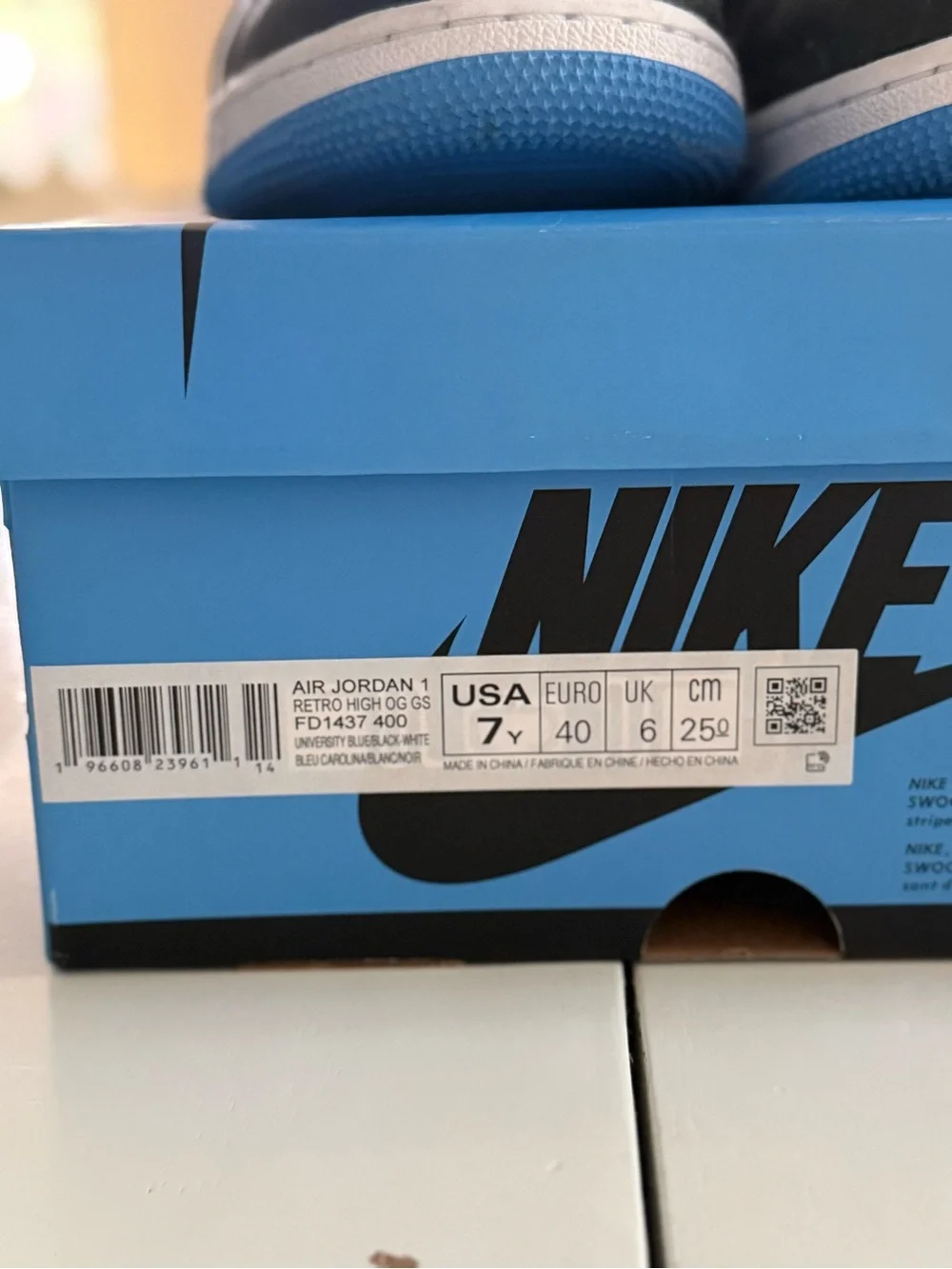 Nike Air Jordan 1 Mid - Black, White & University Blue